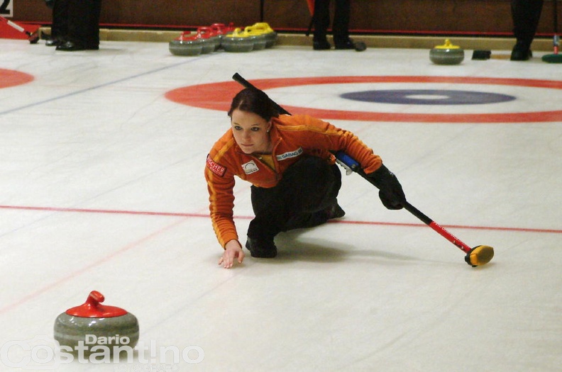 Curling (2).JPG